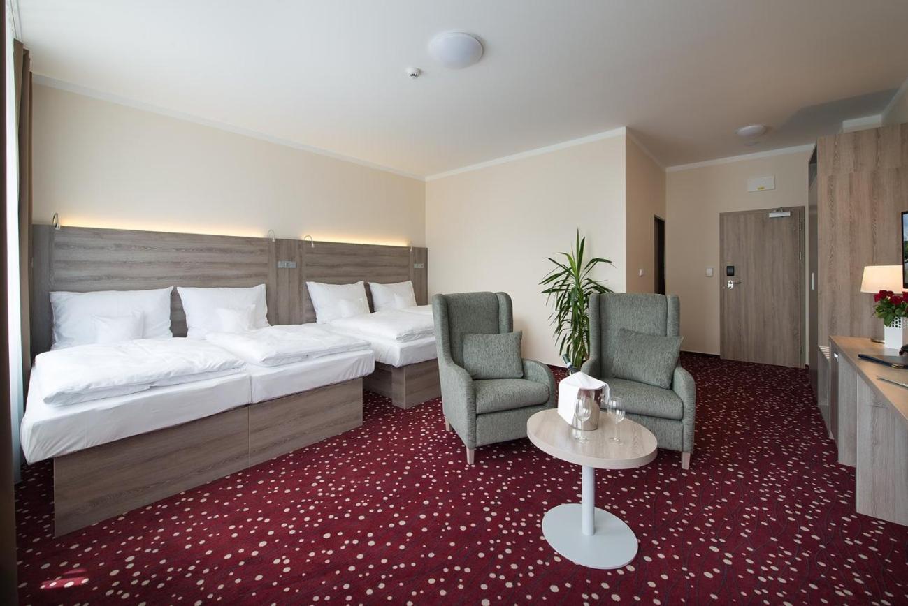 Hotel Kraskov Active Resort Tremosnice Luaran gambar
